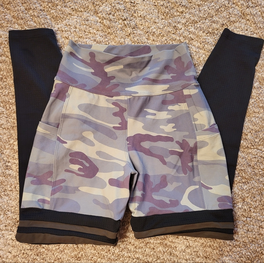 Camo bombshell sock leggings
